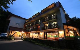 勒韋爾酒店